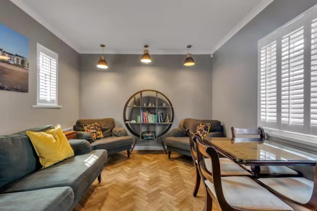 Two Bedroom Private Cottage With Private Parking Just By The Sea Herne Bay Zewnętrze zdjęcie