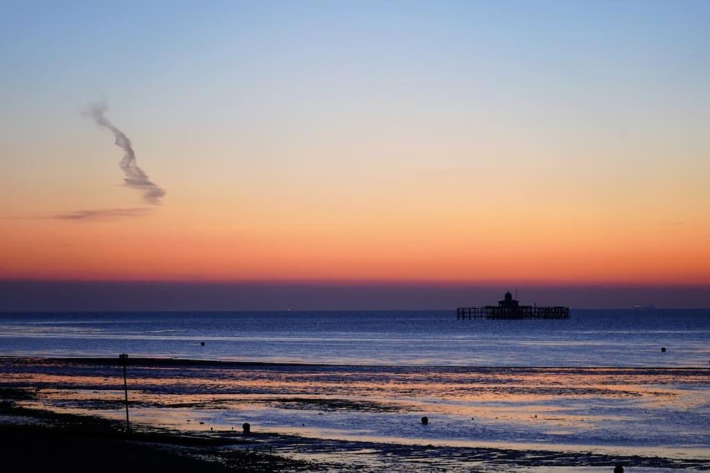 Two Bedroom Private Cottage With Private Parking Just By The Sea Herne Bay Zewnętrze zdjęcie