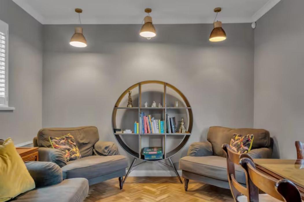 Two Bedroom Private Cottage With Private Parking Just By The Sea Herne Bay Zewnętrze zdjęcie