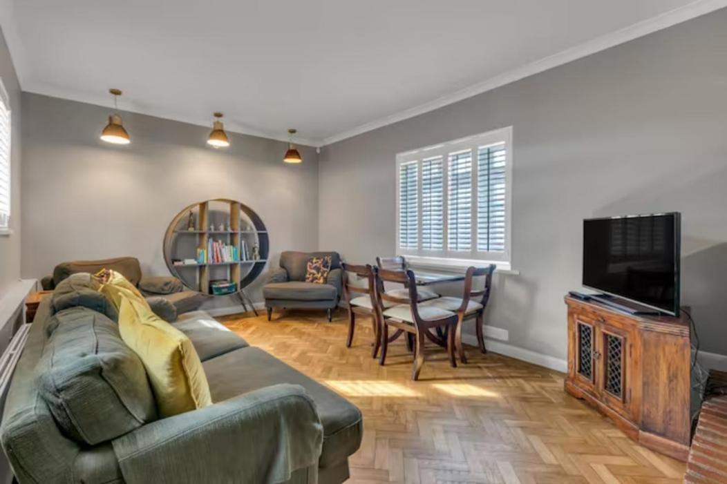 Two Bedroom Private Cottage With Private Parking Just By The Sea Herne Bay Zewnętrze zdjęcie